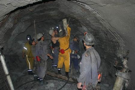 玛多工程爆破中的危险因素分析以及应对工程爆破危险的措施